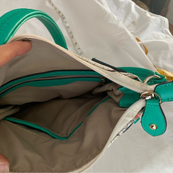 Floral Crossbody Bag with Teal Accents - Picture 3 of 4